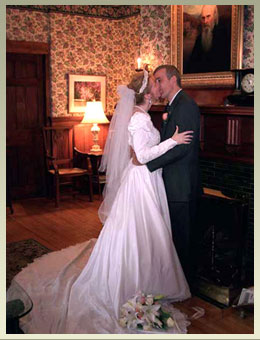 Bridal couple in Notchland Inn's music room